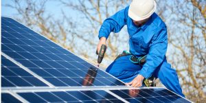 Installation Maintenance Panneaux Solaires Photovoltaïques à Saint-Antonin-sur-Bayon